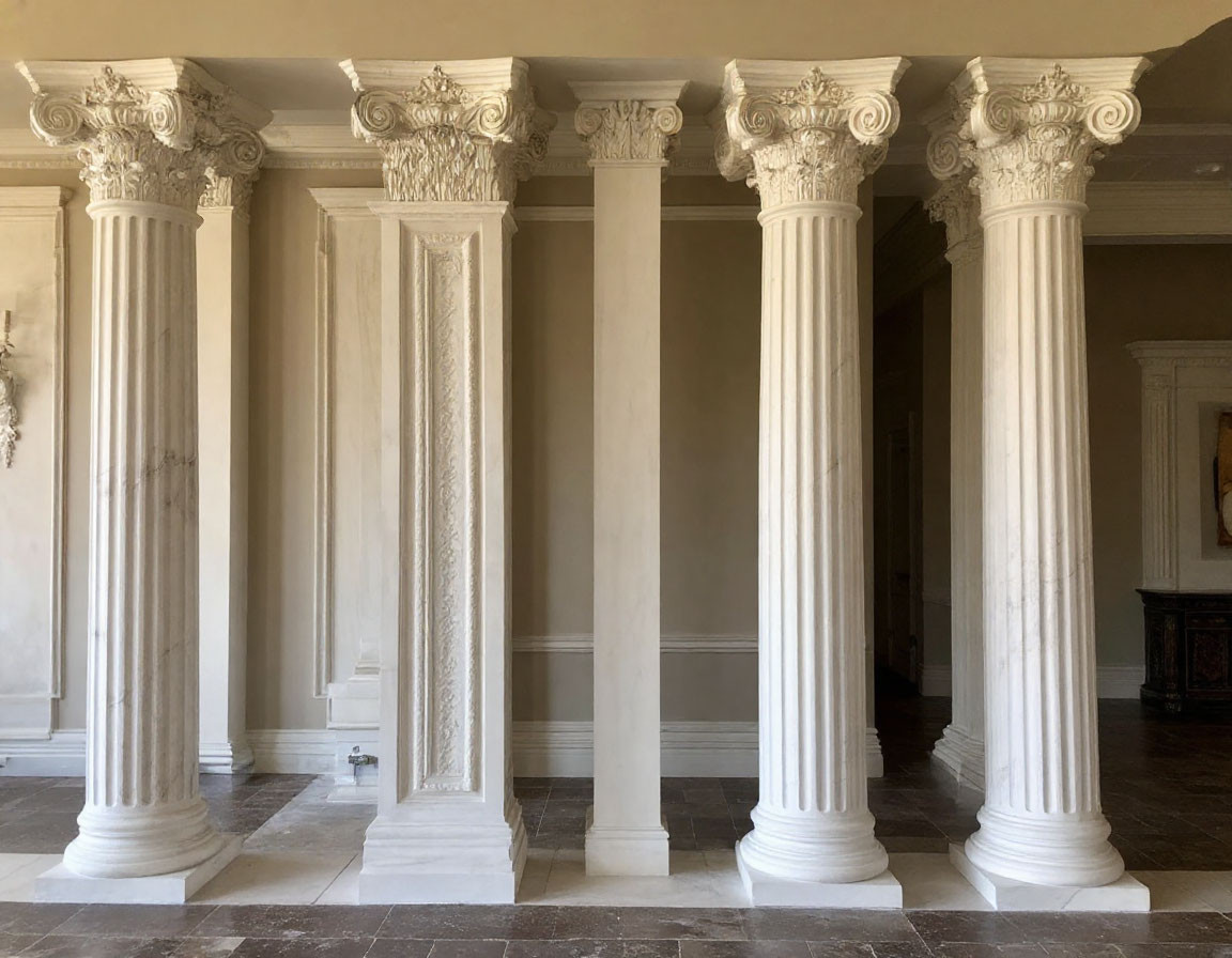 Kolonny-i-pilyastry-izgipsa-na-zakaz